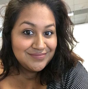 Meet your Posher, Jaqueline